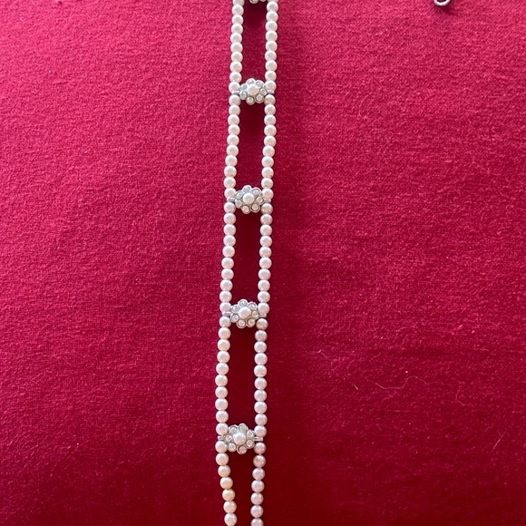Layered Pearl Choker Necklace - Picture 3 of 4